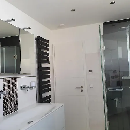 Daire Phoenixsee - Mit Kueche, Bad Und Dachterrasse