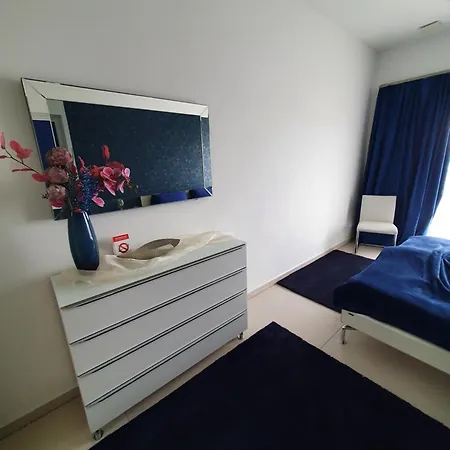 Διαμέρισμα Phoenixsee - Mit Kueche, Bad Und Dachterrasse