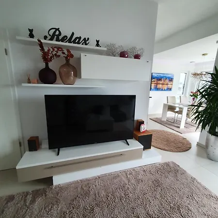 Phoenixsee - Mit Kueche, Bad Und Dachterrasse Διαμέρισμα *